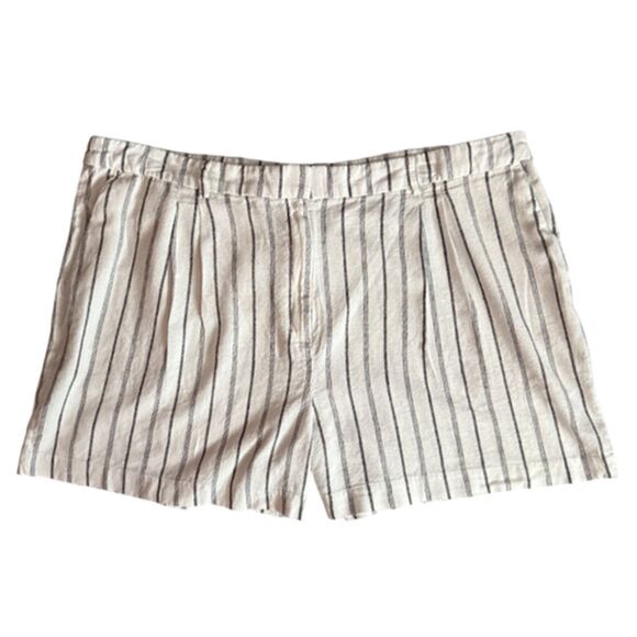 Old Navy White With Black Strips Extra High Rise Taylor Adjustable Waist Shorts - Picture 3 of 12